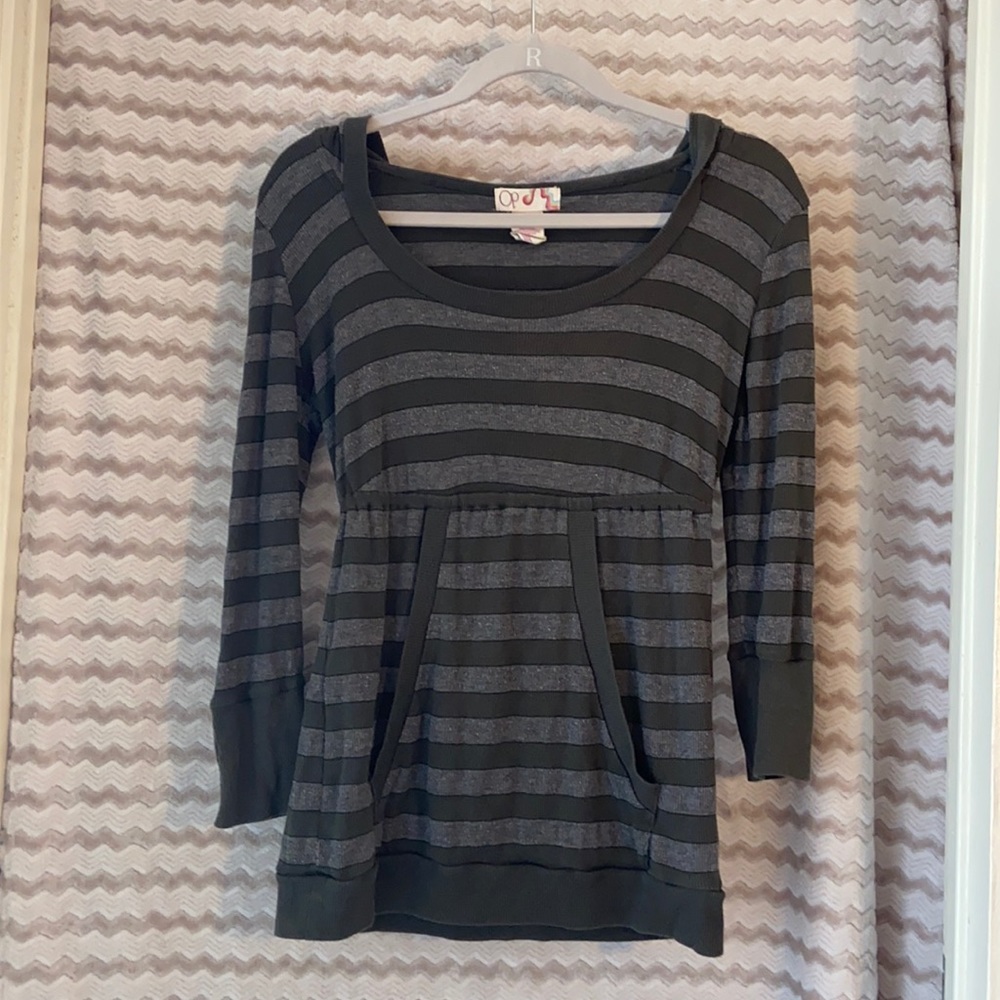 Grey and Green Stripped 2000’s Skater Hoodie Top